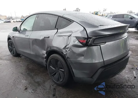 2026 Tesla Model Y Premium Rear-Wheel Drive z USA, uszkodzony, nr VIN 7SAYGDED8TF427808